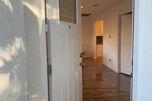 22522 Clarendon, Los Angeles, CA 91367 - Photo 5