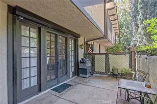 24440 Victory, Woodland Hills, CA 91367 - Photo 25