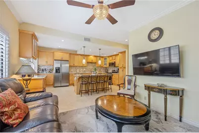 24440 Victory #15, Woodland Hills, CA 91367 - Photo 13