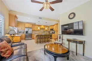 24440 Victory, Woodland Hills, CA 91367 - Photo 13