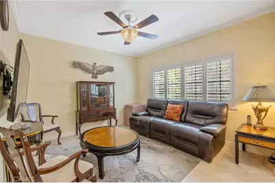 24440 Victory #15, Woodland Hills, CA 91367 - Photo 11