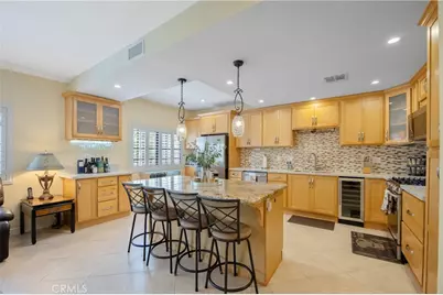 24440 Victory #15, Woodland Hills, CA 91367 - Photo 7