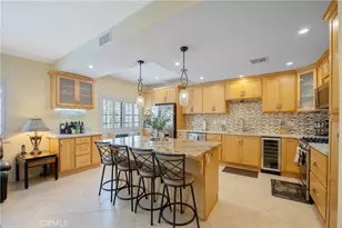 24440 Victory, Woodland Hills, CA 91367 - Photo 7