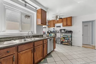 14319 Valerio Street, Van Nuys, CA 91405 - Photo 7