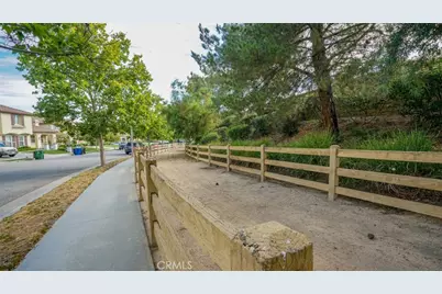 15370 Kadota, Sylmar, CA 91342 - Photo 33