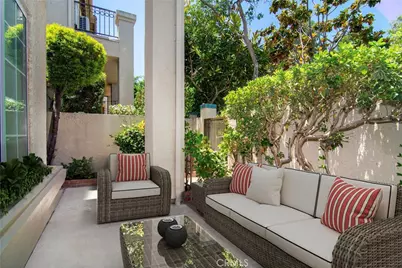 618 Warwick Avenue, Thousand Oaks, CA 91360 - Photo 3