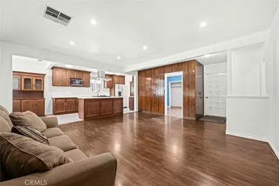 14515 Daubert, Mission Hills (San Fernando), CA 91345 - Photo 5