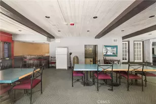 22100 Burbank, Woodland Hills, CA 91367 - Photo 23