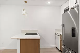 22100 Burbank, Woodland Hills, CA 91367 - Photo 9