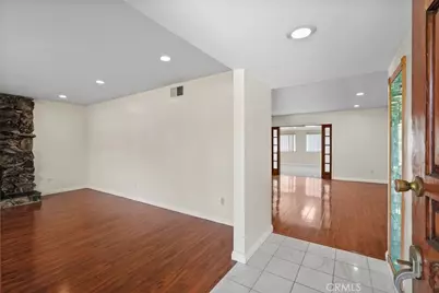 22427 Vanowen, West Hills, CA 91307 - Photo 7