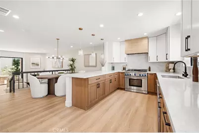 5711 Owensmouth #125, Woodland Hills, CA 91367 - Photo 1
