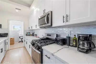 10353 Rincon Avenue, Pacoima, CA 91331 - Photo 17