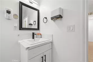 10353 Rincon Ave, Pacoima, CA 91331 - Photo 21