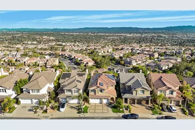 20740 Campania, Porter Ranch, CA 91326 - Photo 3