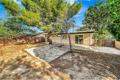 1033 W Holguin, Lancaster, CA 93534 - Photo 29