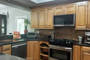 25845 Espinoza Dr, Valencia, CA 91355 - Photo 13