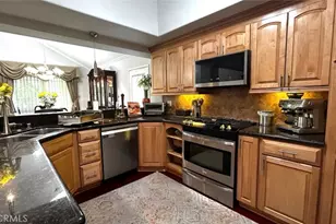 25845 Espinoza Dr, Valencia, CA 91355 - Photo 17