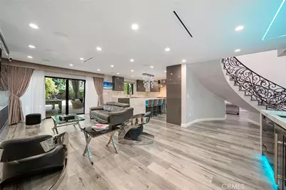18016 Raymer Street, Northridge, CA 91325 - Photo 11