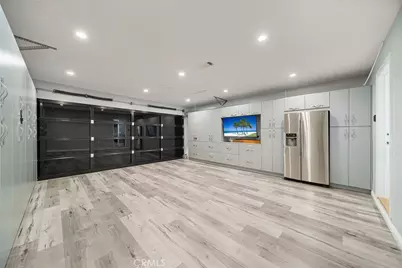 18016 Raymer Street, Northridge, CA 91325 - Photo 51