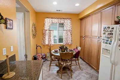 28403 Casselman, Saugus, CA 91350 - Photo 7