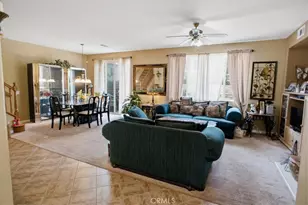 28403 Casselman, Saugus, CA 91350 - Photo 3