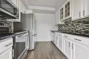 12830 Burbank, Valley Village, CA 91607 - Photo 11