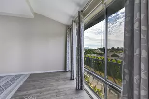 12830 Burbank, Valley Village, CA 91607 - Photo 7