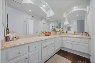 29644 Kimberly Dr, Agoura Hills, CA 91301 - Photo 23