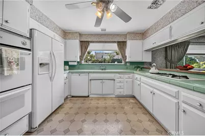 19841 Marilla Street, Chatsworth, CA 91311 - Photo 15