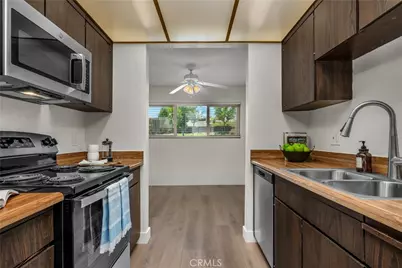 4610 Park Granada #4, Calabasas, CA 91302 - Photo 3
