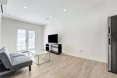 18216 Hartland Street, Reseda, CA 91335 - Photo 21