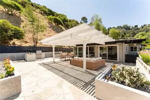 3534 Stonehill, Sherman Oaks, CA 91423 - Photo 17
