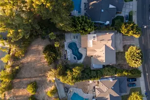4807 Ellenita Ave, Tarzana, CA 91356 - Photo 27