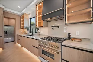 6742 Nagle Ave, Los Angeles, CA 91401 - Photo 9