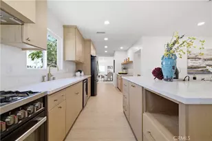7446 Dempsey Ave, Lake Balboa, CA 91406 - Photo 9