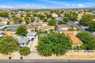 38442 3rd St E, Palmdale, CA 93550 - Photo 17