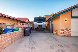 2111 W Ave J 12, Lancaster, CA 93536 - Photo 11