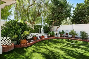 30418 Daisy Ct, Castaic, CA 91384 - Photo 3