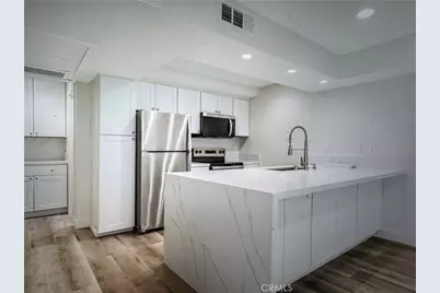 750 N Kings #105, Los Angeles, CA 90069 - Photo 3