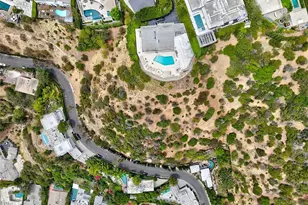 8875 Thrasher Ave, West Hollywood, CA 90069 - Photo 9