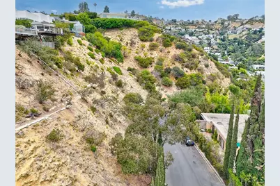 8875 Thrasher Avenue, West Hollywood, CA 90069 - Photo 23