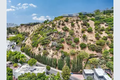 8875 Thrasher Avenue, West Hollywood, CA 90069 - Photo 19