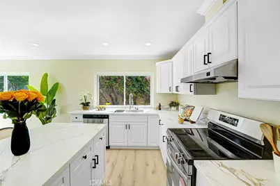2395 Century, Simi Valley, CA 93063 - Photo 7