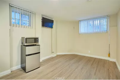 1840 W 11th Place, Los Angeles, CA 90006 - Photo 5