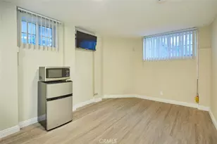 1840 W 11th Pl, Los Angeles, CA 90006 - Photo 5