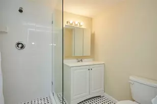 1840 W 11th Pl, Los Angeles, CA 90006 - Photo 9