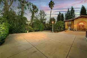 23254 Hatteras, Woodland Hills, CA 91367 - Photo 9