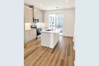 9425 1/2 N. Sepulveda Blvd. #1, North Hills, CA 91343 - Photo 9
