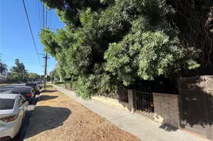 5123 Cahuenga Blvd, Los Angeles, CA 91601 - Photo 1