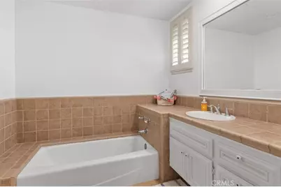 22241 Dardenne Street, Calabasas, CA 91302 - Photo 33